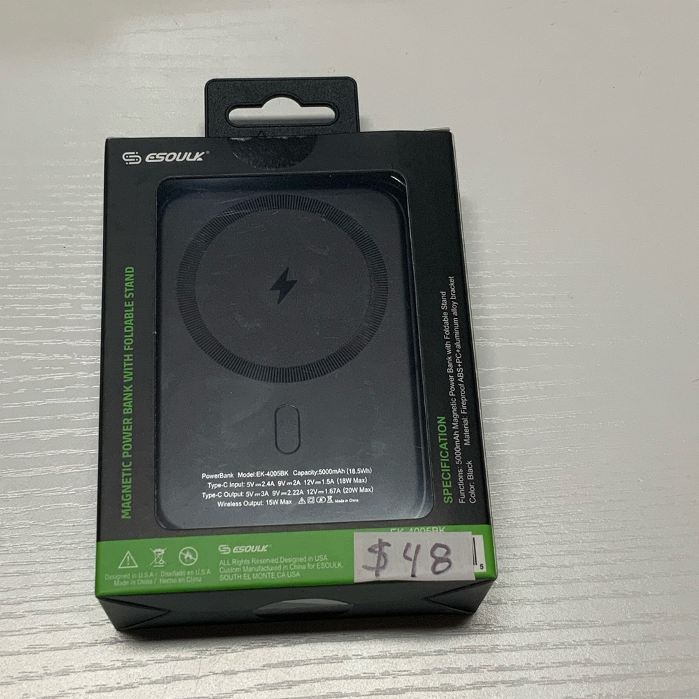 ESR Magnetic Power Bank with Foldable Stand